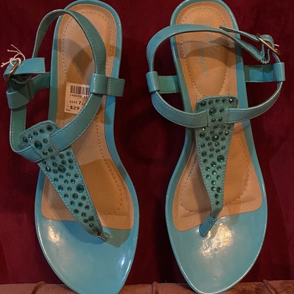 Sandals - Picture 3 of 6